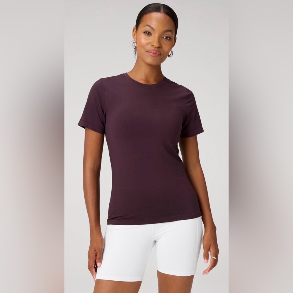 NWT Fabletics Oxblood FeatherTech+ Short Sleeve Workout Tee Size XXL